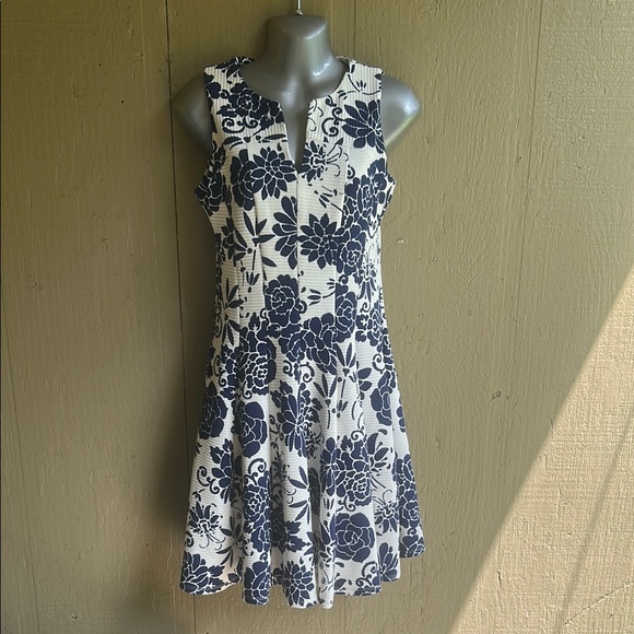 Danny & Nicole Navy and White Floral Print Dress - Picture 2 of 7